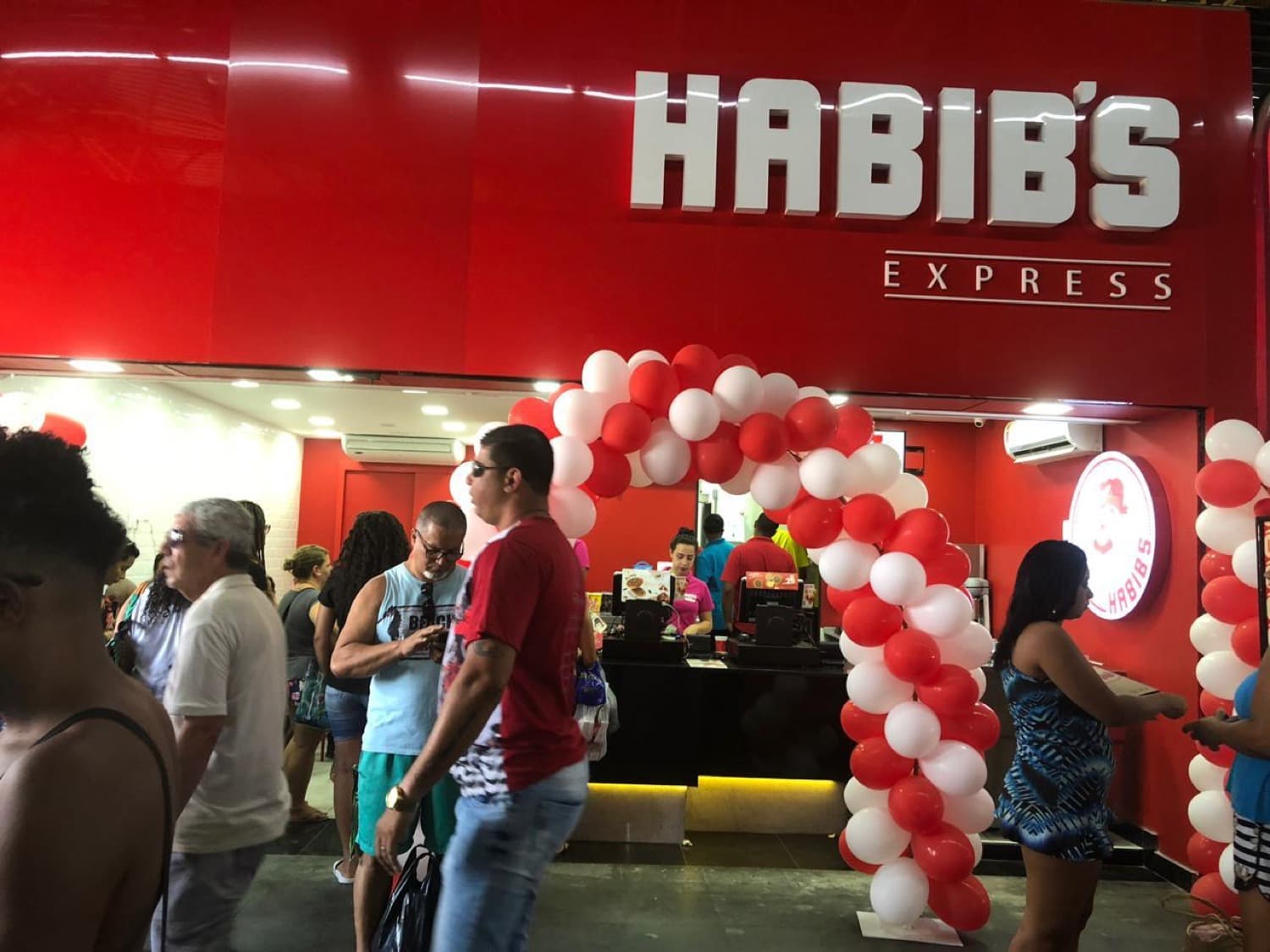 A inauguração do Habib's Express